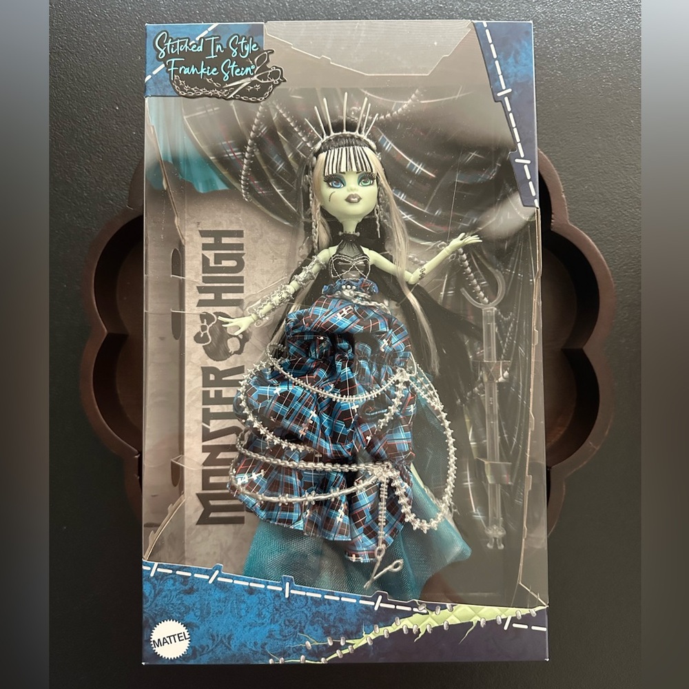 Monster High Stiches in Style Frankie Stein Doll - Picture 2 of 2